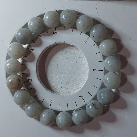 Labradorite stone pendant and Labradorite stone 10mm bead bracelet bundle - Picture 4 of 6